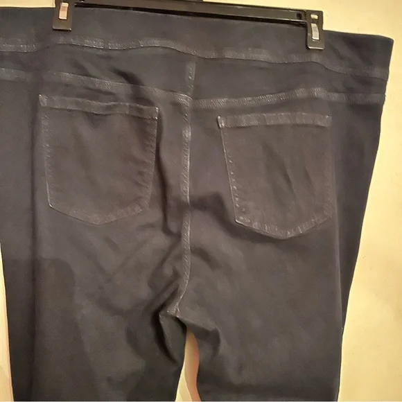 Torrid #FeelTheFit Lean Jean Size 3S Dark Wash Pull-On Jeans - Picture 4 of 12